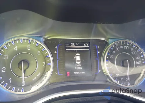 2016 Chrysler 200 Limited из США, поврежденный, VIN 1C3CCCAB4GN149762